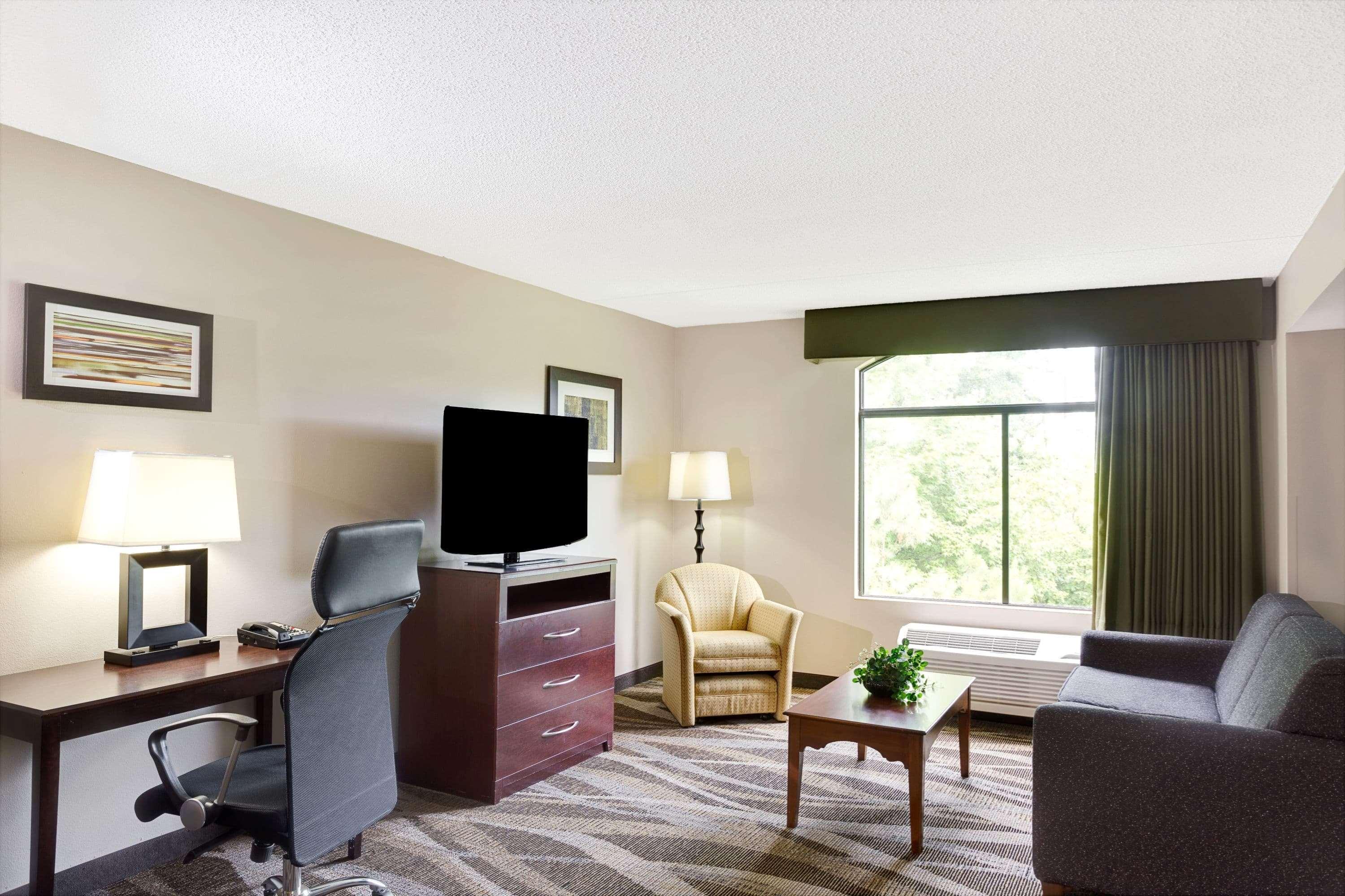 Отель Wingate By Wyndham Raleigh Durham / Airport Экстерьер фото
